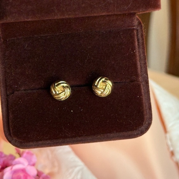 Minimalistic Gold Tone Knot Earrings - Picture 3 of 7